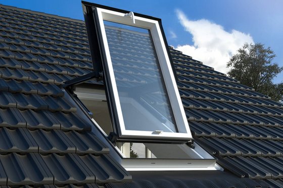 Dachfenster mit Mehrkammerprofilen und Wärmedämmkern