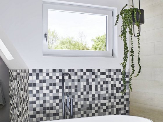 Energiesparfenster in moderner Wohnumgebung